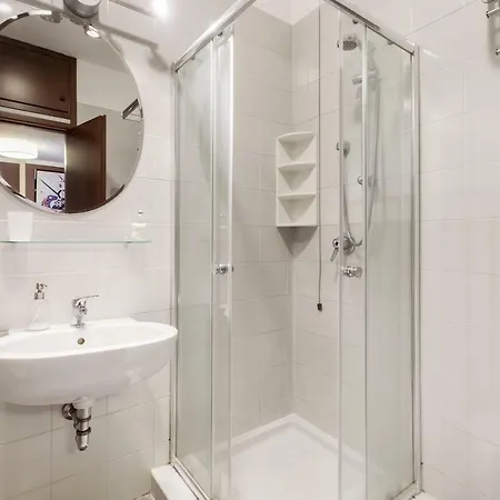 Downtown Apartment *